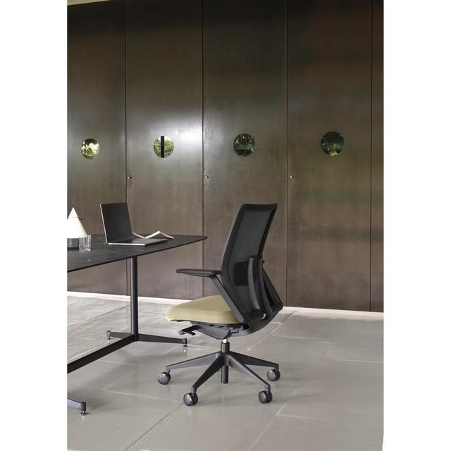 Chance Plastic Net Armchair in Mesh and Upholstery by Quinti Sedute For Sale - Image 4 of 11