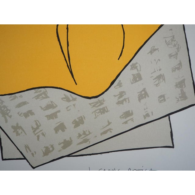Joan Gardy-Artigas, Antillaise en journal sur la plage, Lithograph For Sale - Image 4 of 7