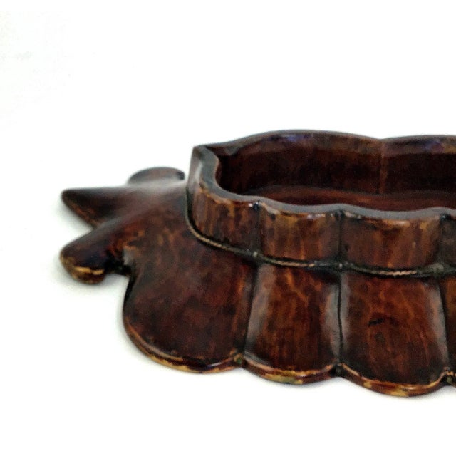 1900s Chinese Wood Platter Tray With Gold Painting For Sale - Image 10 of 13