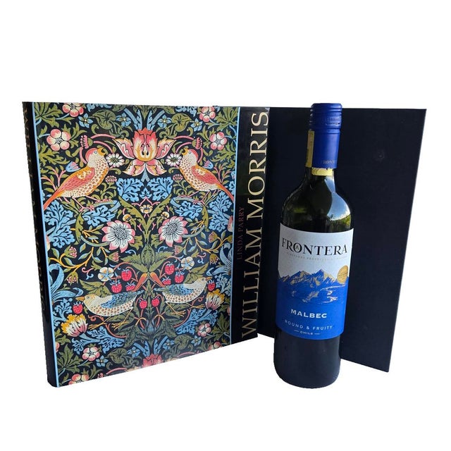 1996 1st Edition Design Book, "William Morris", by Linda Parry, Editor Hardcover For Sale - Image 13 of 18