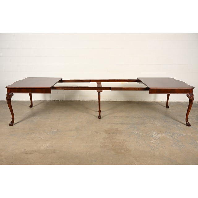 Berkey & Gay Antique Chippendale Burled Walnut Monumental Extension Dining Table With Seven Leaves, Newly Refinished For Sale In South Bend - Image 6 of 17