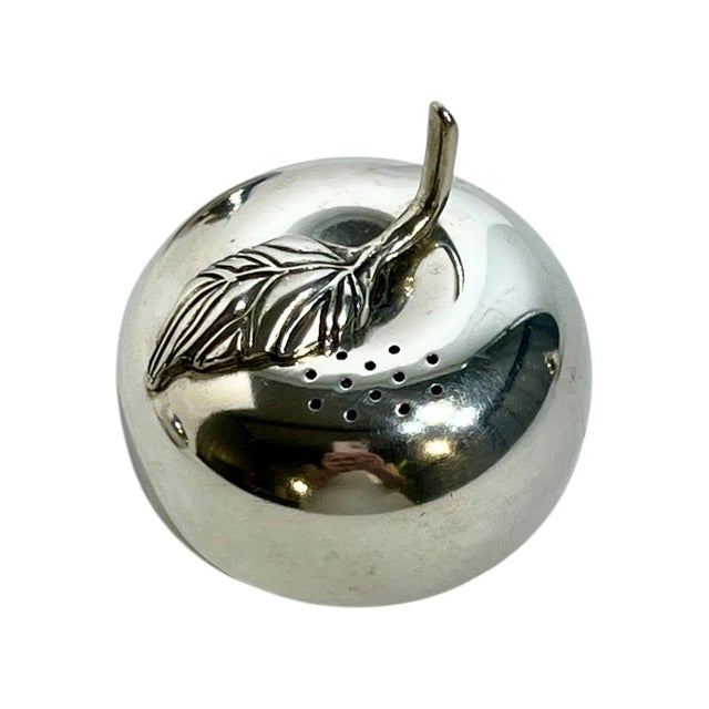 Late 20th Century Kirk Stieff Pewter Fruit-Form Salt & Pepper Shakers – Pear & Apple Design - Set of 4 For Sale - Image 4 of 7