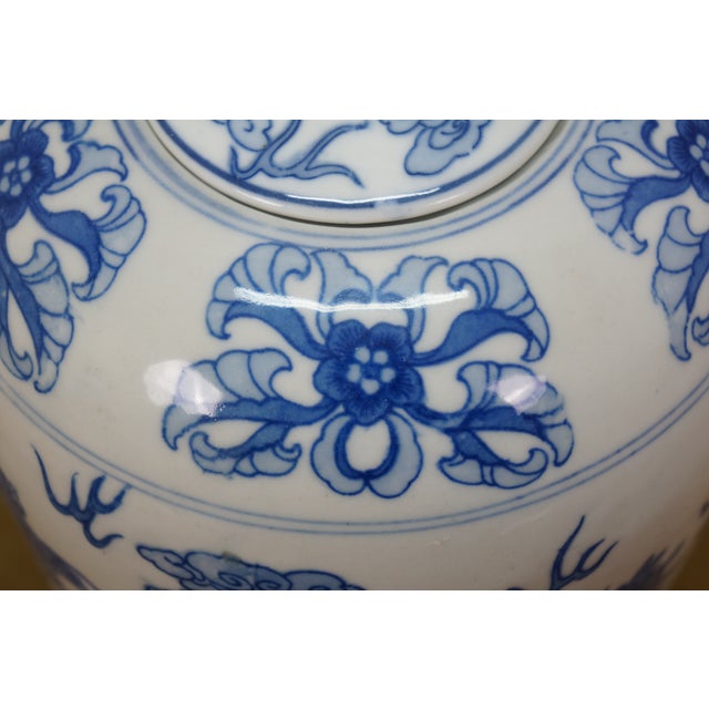 Chinese Chinoiserie Blue & White Porcelain Dragon Ginger Jar Mantel Vase Urn 11" For Sale - Image 10 of 14