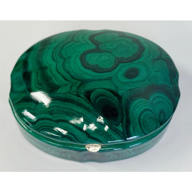 Hollywood Regency Vintage Frederick Cooper Style Porcelain Faux Malachite Box For Sale - Image 3 of 10