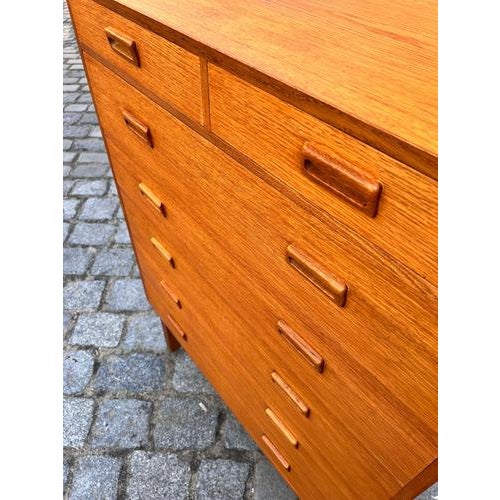 Brown Tallboy Chest of Drawers in Oak with Double Handles by Holger Jensen for FDB Møbler For Sale - Image 8 of 11