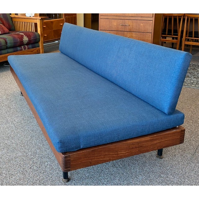 Mid-Century Modern European Mid Century Modern Teak Frame Platform Sofa / Day Bed c.1960 For Sale - Image 3 of 9