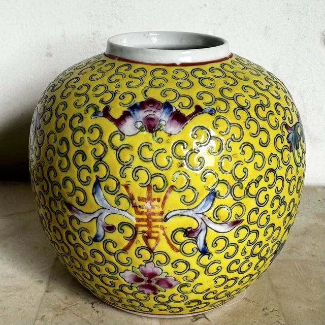 Chinese Famille Rose Porcelain Ginger Jar/Vase For Sale - Image 4 of 6