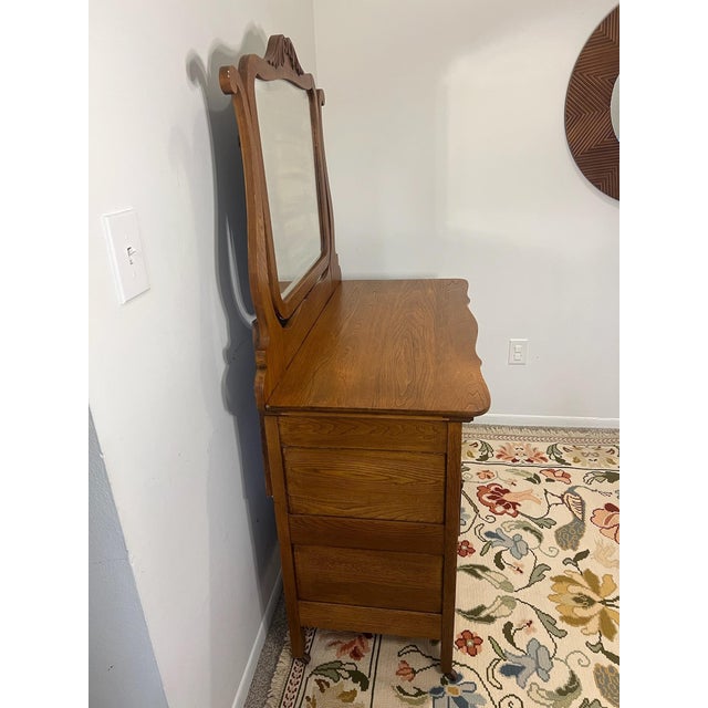 American Antique American Quarter-Sawn Oak Dresser With Tilting Mirror, Circa 1900 For Sale - Image 3 of 12