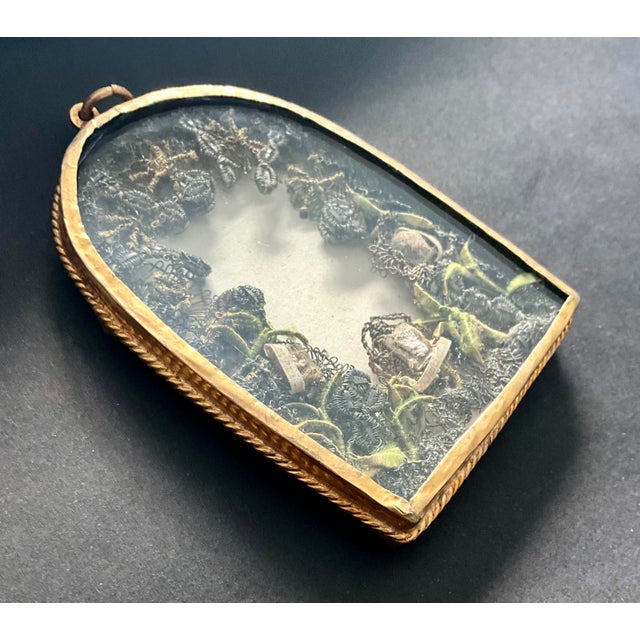 Baroque 18th Century Gilt Brass Reliquary Pendant with Three Saint Relics For Sale - Image 3 of 11