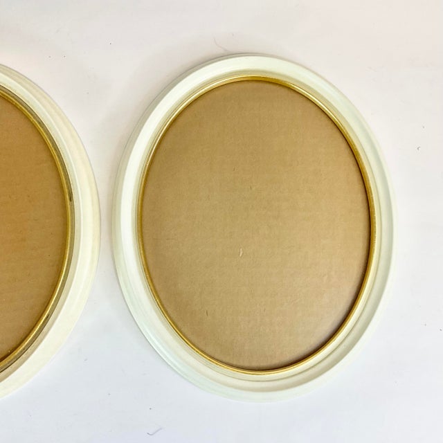 1950s 1950s Vintage Hollywood Regency German Oval Wall Picture Frames - A Pair. For Sale - Image 5 of 8