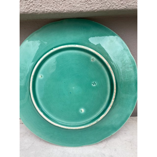 Late 19th Century French Majolica Strawberries Plate Luneville, Circa 1880 For Sale - Image 5 of 5