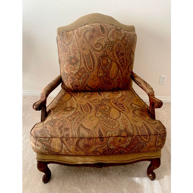 Brown Ethan Allen Bergere French Louis XV Harris Chair With Ottoman Late 20th Century Excellent Condition For Sale - Image 8 of 18