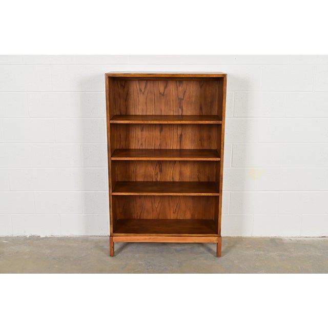 Mid-Century Modern Henredon Mid-Century Modern Oak Bookcase, Circa 1970s For Sale - Image 3 of 10