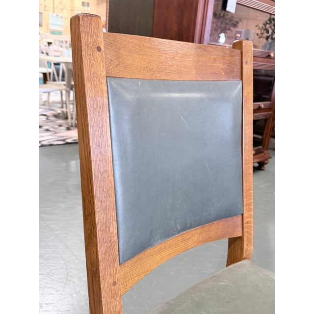 Set of 6 Stickley Mission Oak Leather Cottage Dining Chairs For Sale In New York - Image 6 of 11