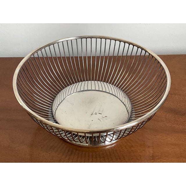 1960s Late 20th Century Silverplated Wire Bread Basket For Sale - Image 5 of 10