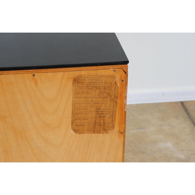 Mid-Century Nightstands in Ash Veneer & Black Glass by František Mezulánik for Nový Domov, Czechoslovakia, 1970s, Set of 2 For Sale - Image 10 of 18