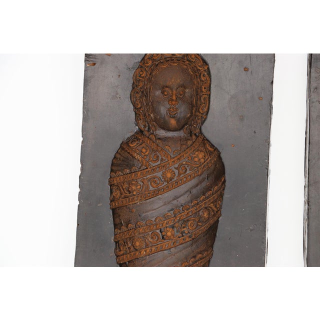 Rustic European 1900s Set of Two Wax Gingerbread Molds, Germany For Sale - Image 3 of 12