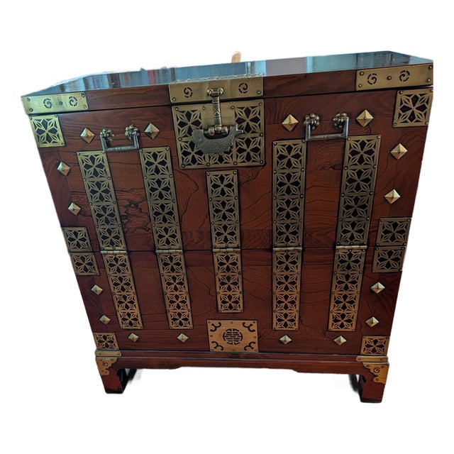 Late 20th Century Korean Pyongyang Blanket Chest For Sale