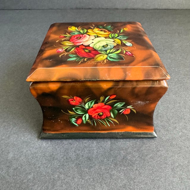 Hand Painted Floral Russian Lidded Box Lacquer Rose Artist Signed For Sale - Image 4 of 11