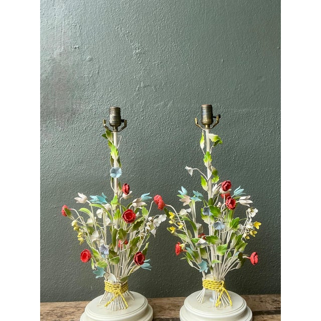 Metal Vintage Floral Bouquet Tole Table Lamps - Pair For Sale - Image 7 of 18