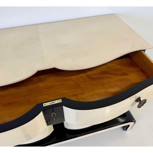Art Deco Chest of Drawers in Parchment and Black Lacquer by Osvaldo Borsani for Borsani, 1940s For Sale - Image 13 of 15