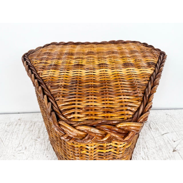 Late 20th Century Vintage Wicker Rattan Triangle Side Table For Sale - Image 5 of 8