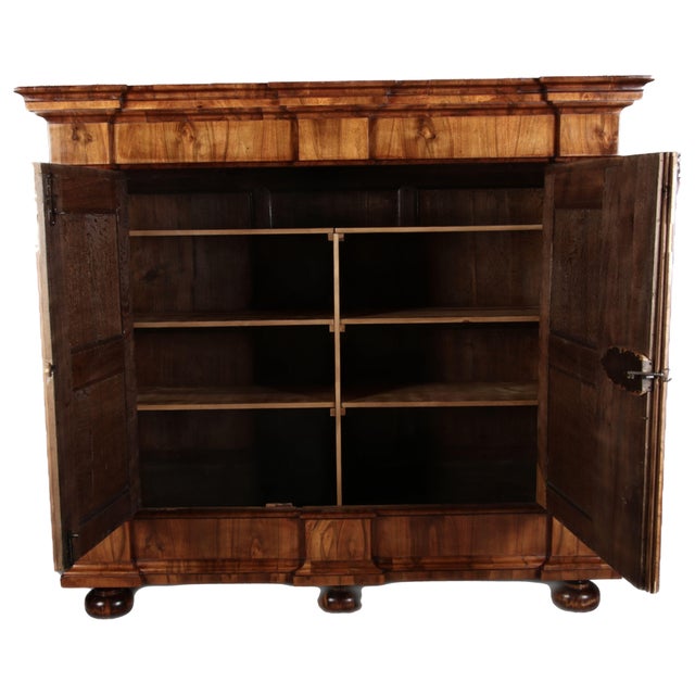 Antique Baroque Walnut Cabinet, 1725 For Sale - Image 4 of 18