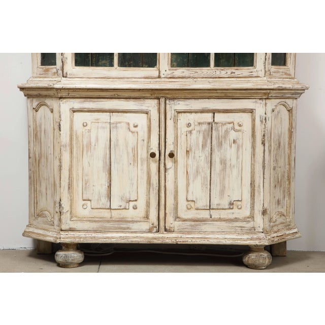 Early 19th Century Swedish Vitrine White Painted Pine For Sale - Image 4 of 13