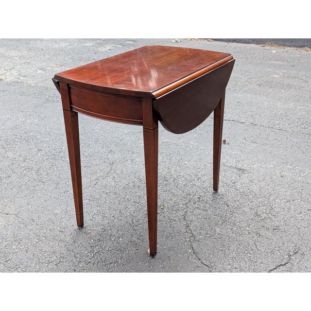 Wood Vintage Hickory Chair Company Federal Style Mahogany Pembroke Drop Leaf Table For Sale - Image 7 of 13