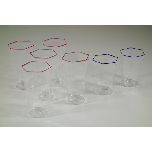 Hexagonal Glasses in Blown Murano Glass Cobalt and Red Rim by Carlo Scarpa, 1950s, Set of 7 For Sale - Image 7 of 11