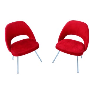 Mid-Century Modern Eero Saarinen for Knoll Red Executive Armless Chairs - a Pair For Sale