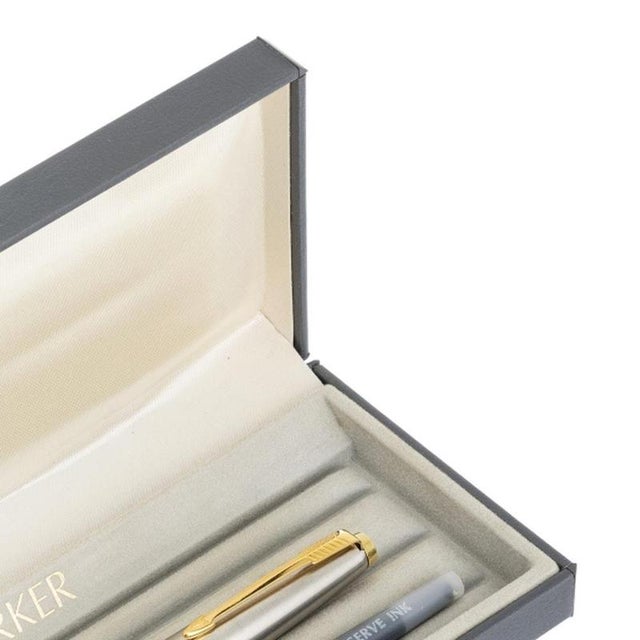 English Parker Fountain Pen, 1994 For Sale - Image 4 of 6