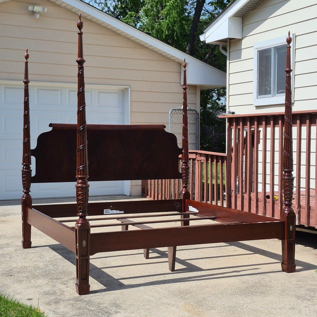 English 2014 Ethan Allen Newport Carved Mahogany 4 Poster Bed King Size For Sale - Image 3 of 10