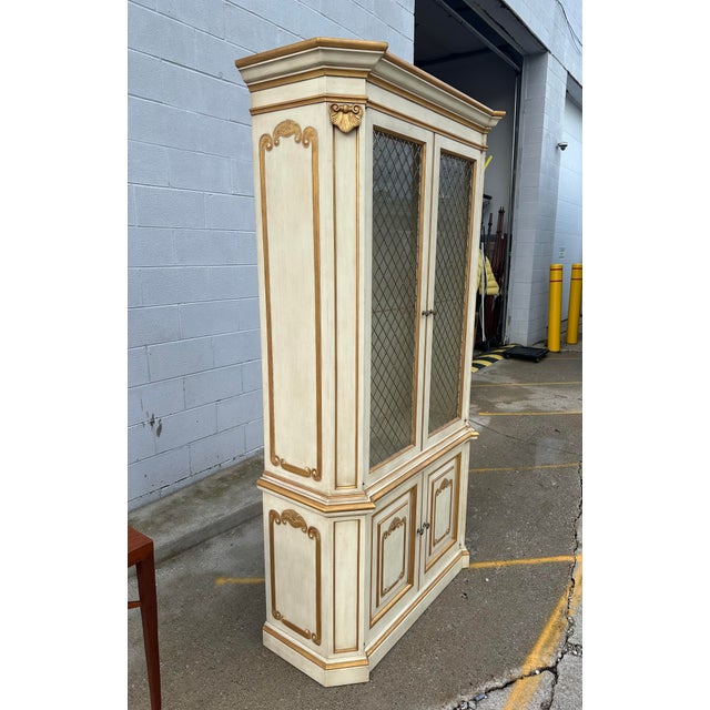 John Widdicomb Vintage John Widdicomb Country FrenchChina Vitrine For Sale - Image 4 of 12