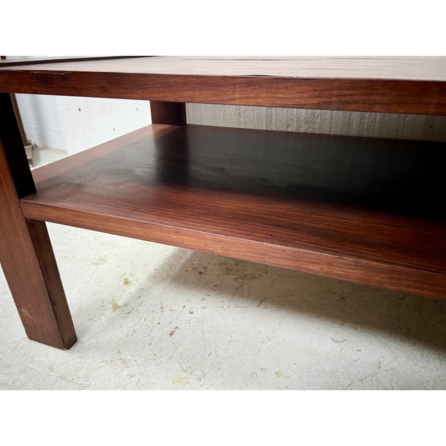 Coffee table with two mahogany and veneer tops Art Delco period table with rectangular base Good condition Dimensions: H...