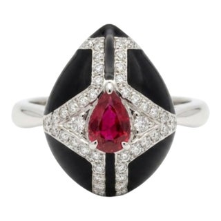 Natural Ruby & Diamond Ring in 18k Gold For Sale