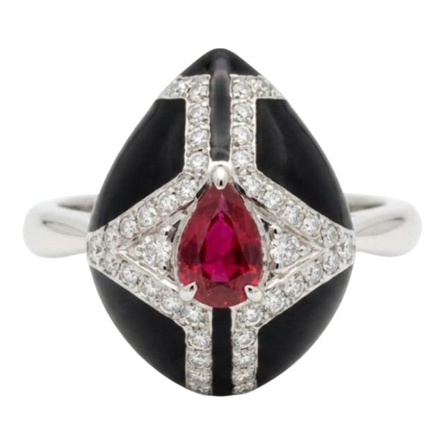 Natural Ruby & Diamond Ring in 18k Gold For Sale