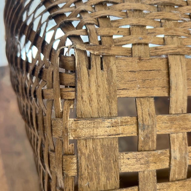 Antique Rustic Willow Wicker Garden Gathering Basket With Bentwood Handle For Sale In Providence - Image 6 of 6