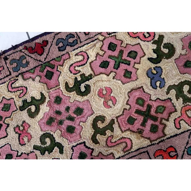 Textile 1880s Handmade Antique American Hooked Rug 2.4' X 5.7' For Sale - Image 7 of 9