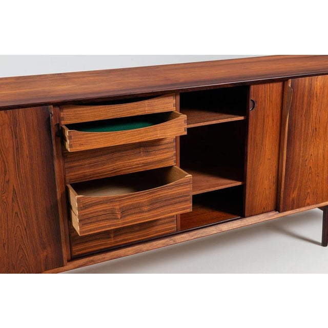 Sideboard in Rosewood attributed to Henry Rosengren Hansen for Brande Møbelindustri, Denmark, 1960s For Sale - Image 15 of 18