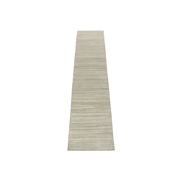 Contemporary Rug & Kilim’s Contemporary Runner in Gray & White High-Low Geometric Pattern For Sale - Image 3 of 8