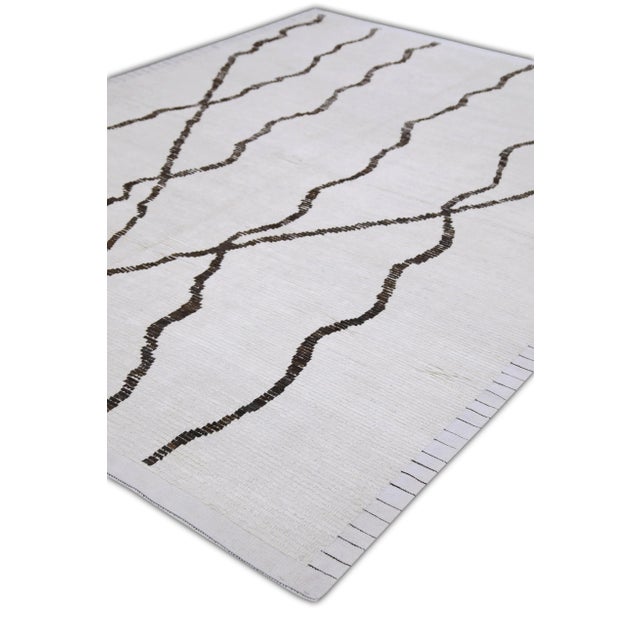 21st Century Modern Moroccan Wool Style Rug 7'11"x10'8" For Sale In Houston - Image 6 of 7