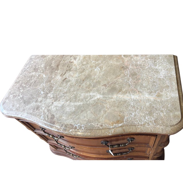 French Provincial 1990s Bernhardt Bach Traditional Serpentine Three-Drawer Bachelor’s Chest With Marble Top For Sale - Image 3 of 12