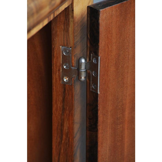 Brown Art Deco Showcase in Walnut by J. Halabala for Up Závody, Czech, 1920s For Sale - Image 8 of 18