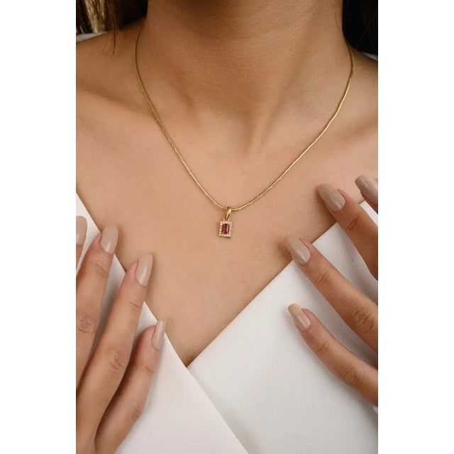 Art Deco Ruby Pendant Necklace With Surrounding Diamonds For Sale - Image 3 of 8