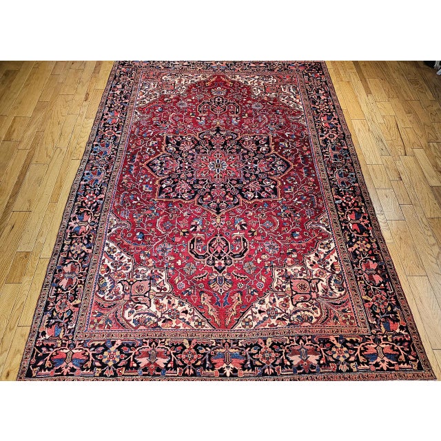 Vintage Persian Heriz Serapi Rug, Hand-Knotted Wool, Geometric Medallion Pattern, Red & Navy, 10x13 For Sale In Chicago - Image 6 of 14