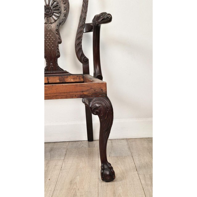 Chippendale 19th Century English or Irish Mahogany Chippendale Settee For Sale - Image 3 of 11