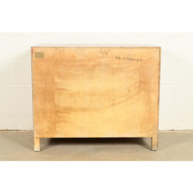 Henredon Mid-Century Hollywood Regency Chinoiserie Faux Tortoise Shell Bar Cabinet, Circa 1970s For Sale - Image 14 of 15