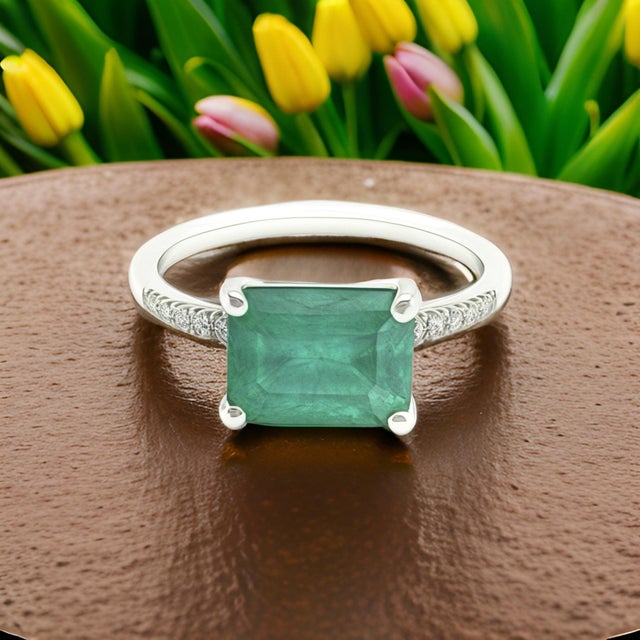 2010s Natural Emerald Diamond Ring Size 6.5 14k Gold 1.95 TCW Certified For Sale - Image 5 of 11