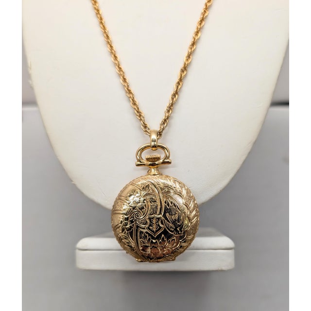 Vintage 1975 Signed Napier Goldtone "Pocket Watch" Locket Pendant Necklace For Sale - Image 11 of 18
